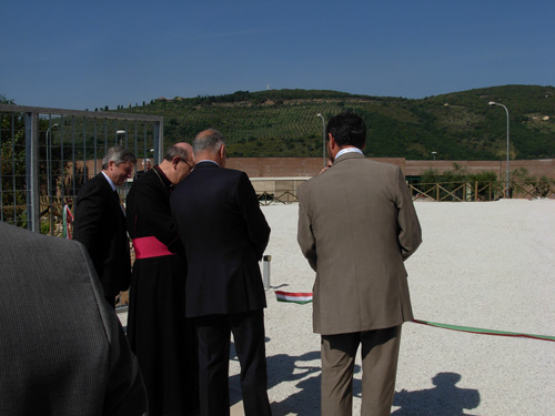 B - Taglio del nastro